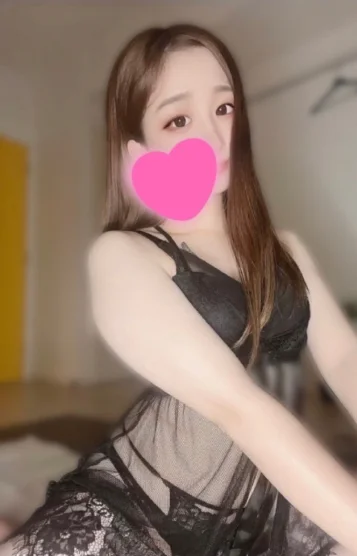 ナナ(23)