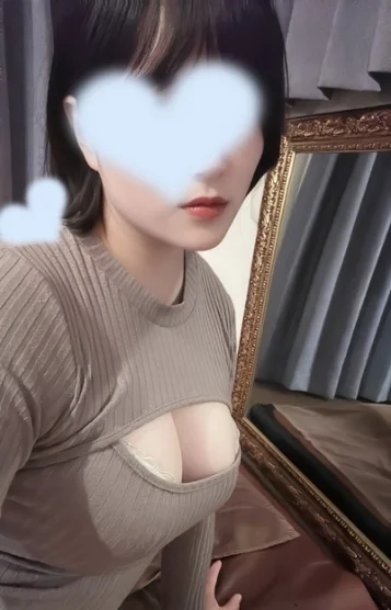 桐谷ももな(24)