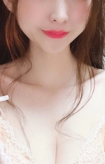 白崎 るな(25)
