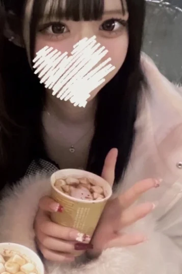 なな(19)