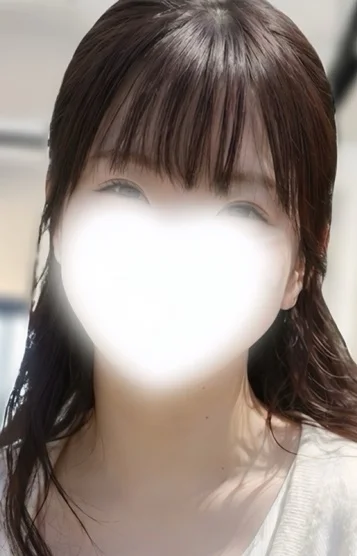 花咲みう(25)