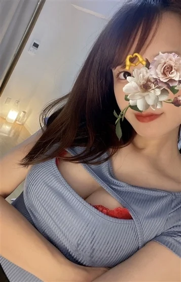 瀬名いおり(25)